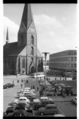 Blick über den Alten Markt zur Nikolaikirche (links) und zum Kaufhaus, 1965