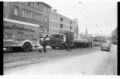 Winter 1966: LKW blockieren die Straßenbahnlinie 4