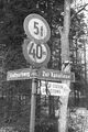 Verkehrszeichen Ecke Stadtparkweg und Zur Kanalinsel, 1968