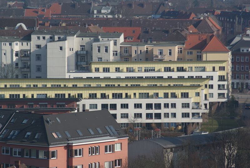 Datei:Blick vom Unihochhaus ins Brauereiviertel.jpeg