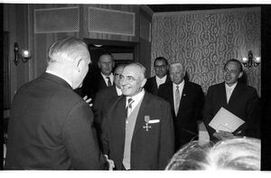 Verdienstkreuz Gonsior 1965.jpg