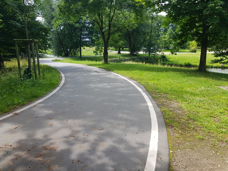 Datei:Christinenweg Richtung Musäusplatz.jpg