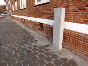 Stele Heikendorfer Weg.jpg