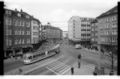 Dreiecksplatz,1965. Blick aus Richtung Bergstraße. Im Hintergrund links das Kaufhaus Merkur.