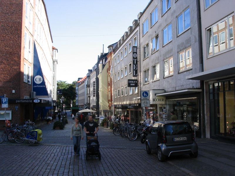 Datei:Dänische Straße 2009.jpg