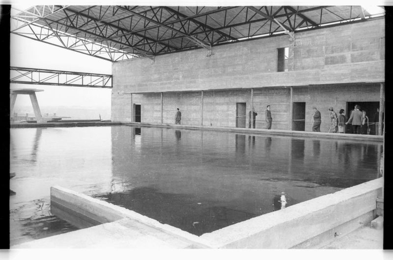 Datei:Richtfest Schwimmhalle 1965.jpg