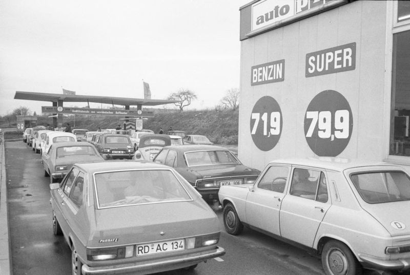 Datei:Plaza Tankstelle 1974.jpg