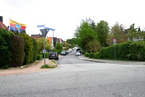 Berchtesgadener Straße von Rönner Weg.jpg
