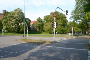 Prinzengarten von Ostseekai mit Schloss.jpg
