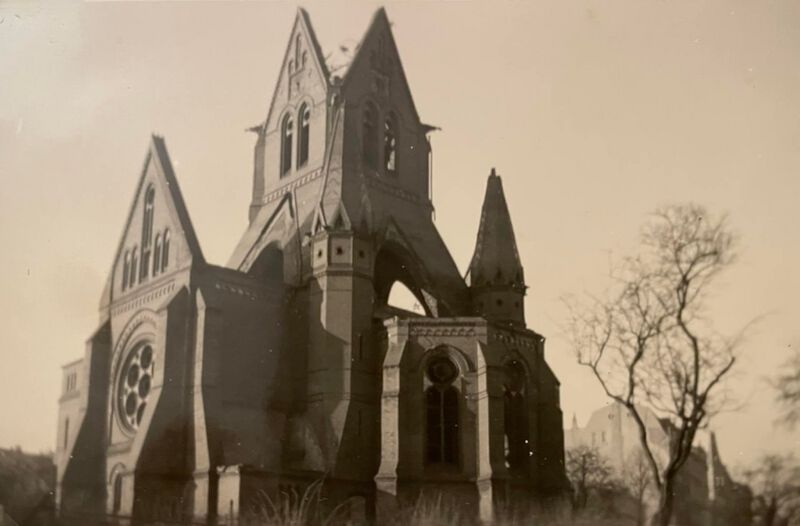 Datei:Jakobikirche Ruine 1951.jpg