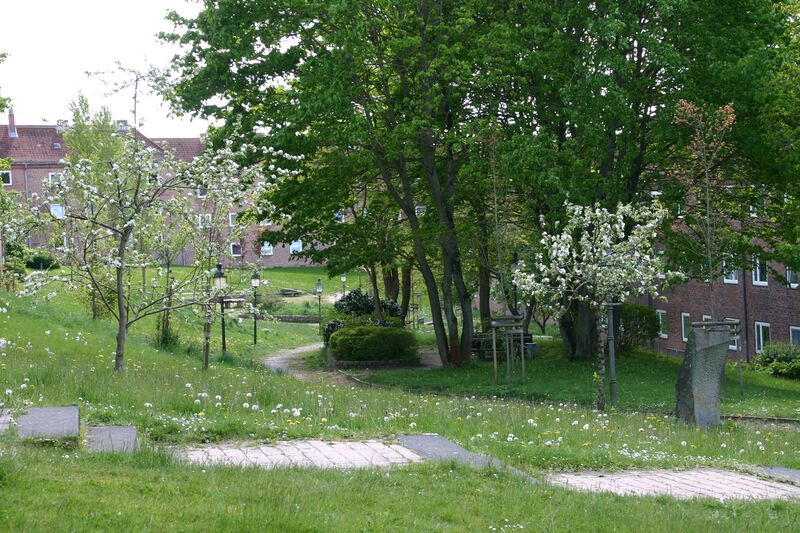 Datei:Eutiner Straße Ostring Innenbereich (1).JPG