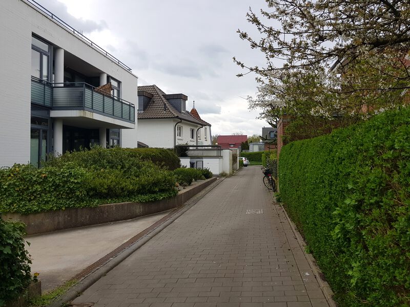 Datei:Reusengang zur Kurallee.jpg