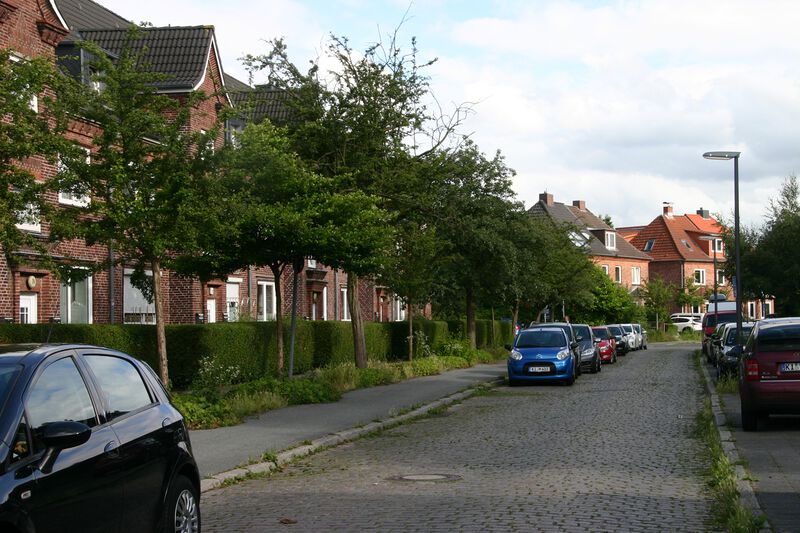 Datei:Sedanstraße Richtung Kronshagener Weg.jpg