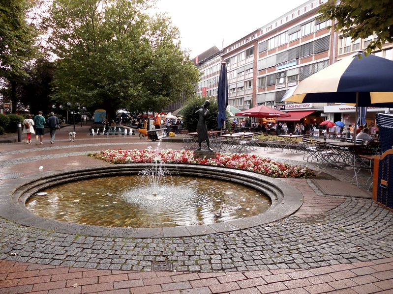 Datei:Holstenplatz.jpg