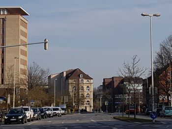 Blick von der Feldstraße in Richtung Dreiscksplatz