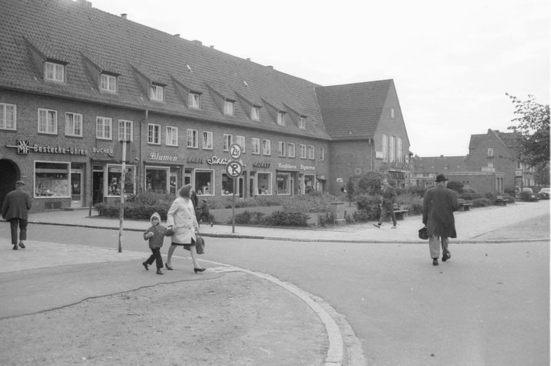 Datei:Andreas-Hofer-Platz 1967.jpg