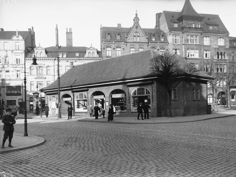 Datei:Fischhalle Dreiecksplatz 1912.jpg