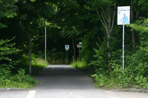 Neufeldtstraße zur Veloroute 10.jpg