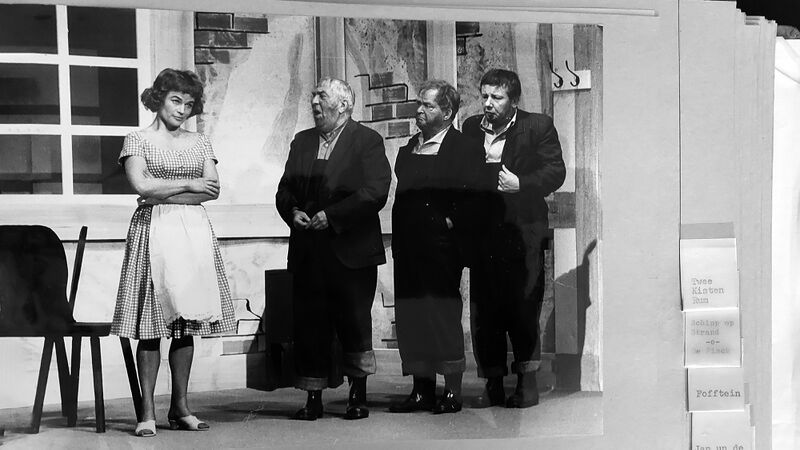 Datei:De Düwelsdeern 1965-66.jpg