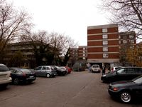 Der Haupteingang in der Chemnitzstraße