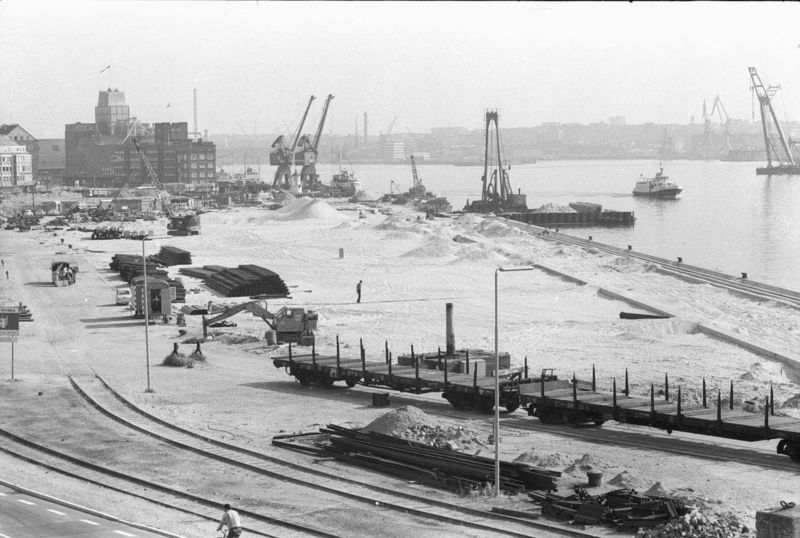 Datei:Bollhoernkai 1973.jpg