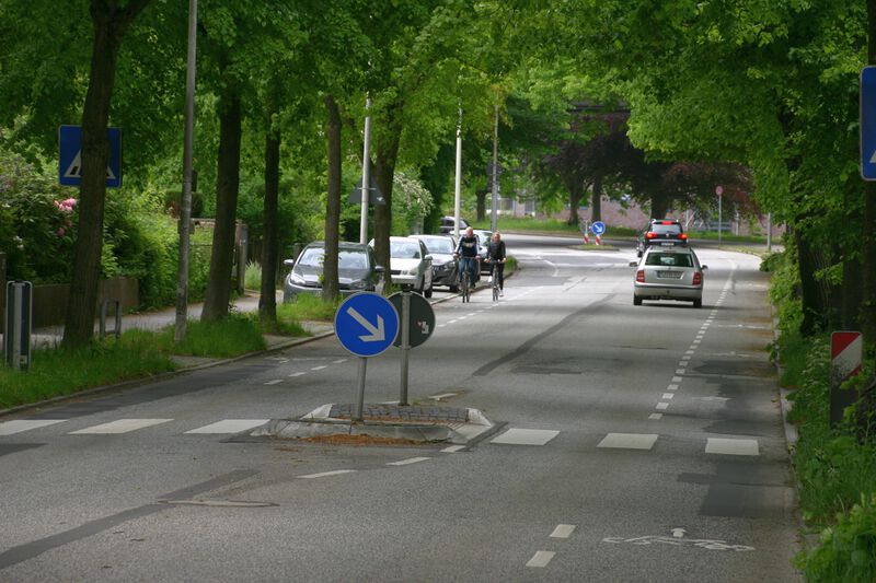 Datei:Wehdenweg von Passader Straße Richtung Ostring.JPG