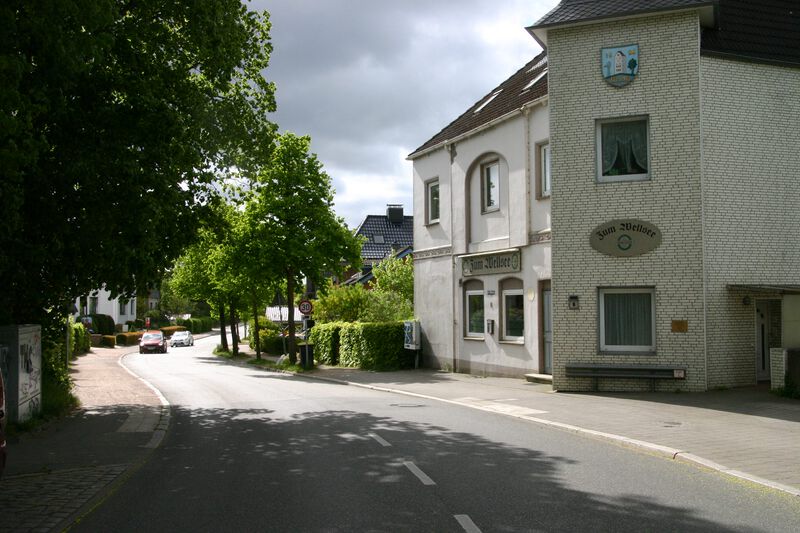 Datei:Am Wellsee von Bahnübergang.jpg