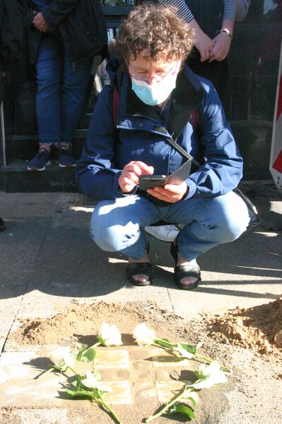 Datei:Bettina Goldberg Stolpersteine Buchen.jpg