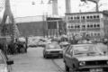 Bei Schichtwechsel am Haupttor in der Werftstraße, 1982
