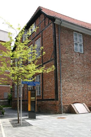 Warleberger Hof, Rückseite.JPG