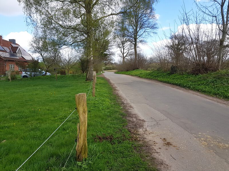 Datei:Schwartenbeker Weg Richtung Osten.jpg