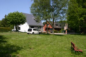 Goldregenweg Kiel-Kroog.jpg