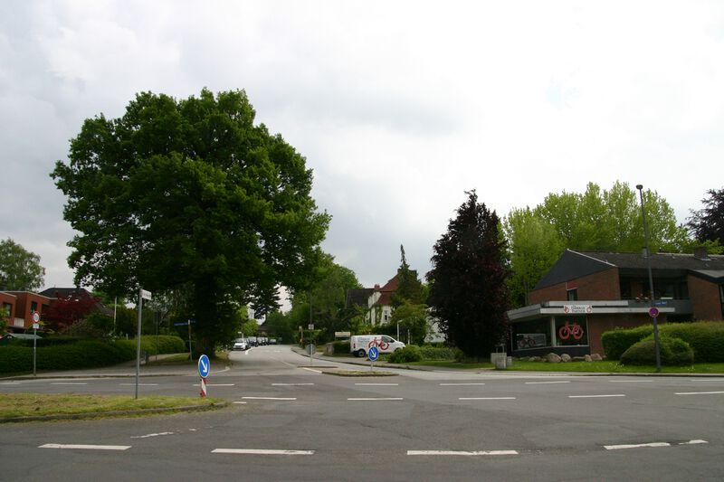 Datei:Barkauer Straße von Poppenbrügger Weg Kieler Weg.JPG