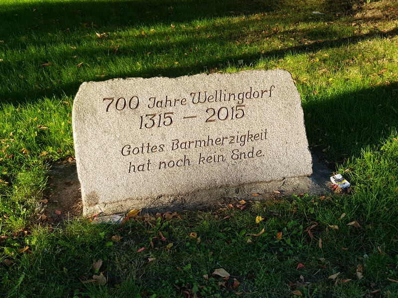 Datei:Gedenkstein Wellingdorf 700 Jahre.jpg