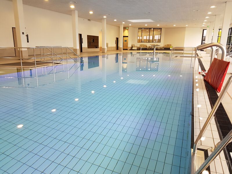 Datei:Hörnbad Freizeitbecken1 2019-05-16.jpg